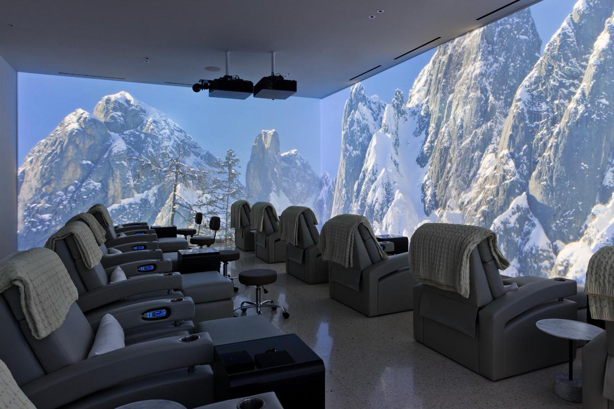 Fontainebleau Λας Βέγκας Εξωτερικό φωτογραφία The 360° theater at the Four Seasons Resort Whistler